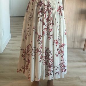 Maxmara size XS PLEATED SKIRT
